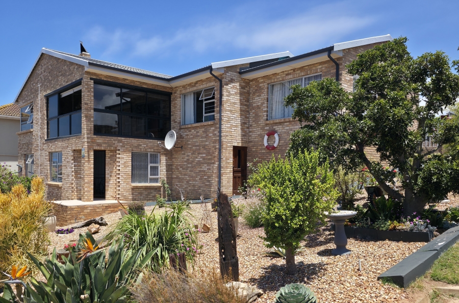 3 Bedroom Property for Sale in Wavecrest Eastern Cape